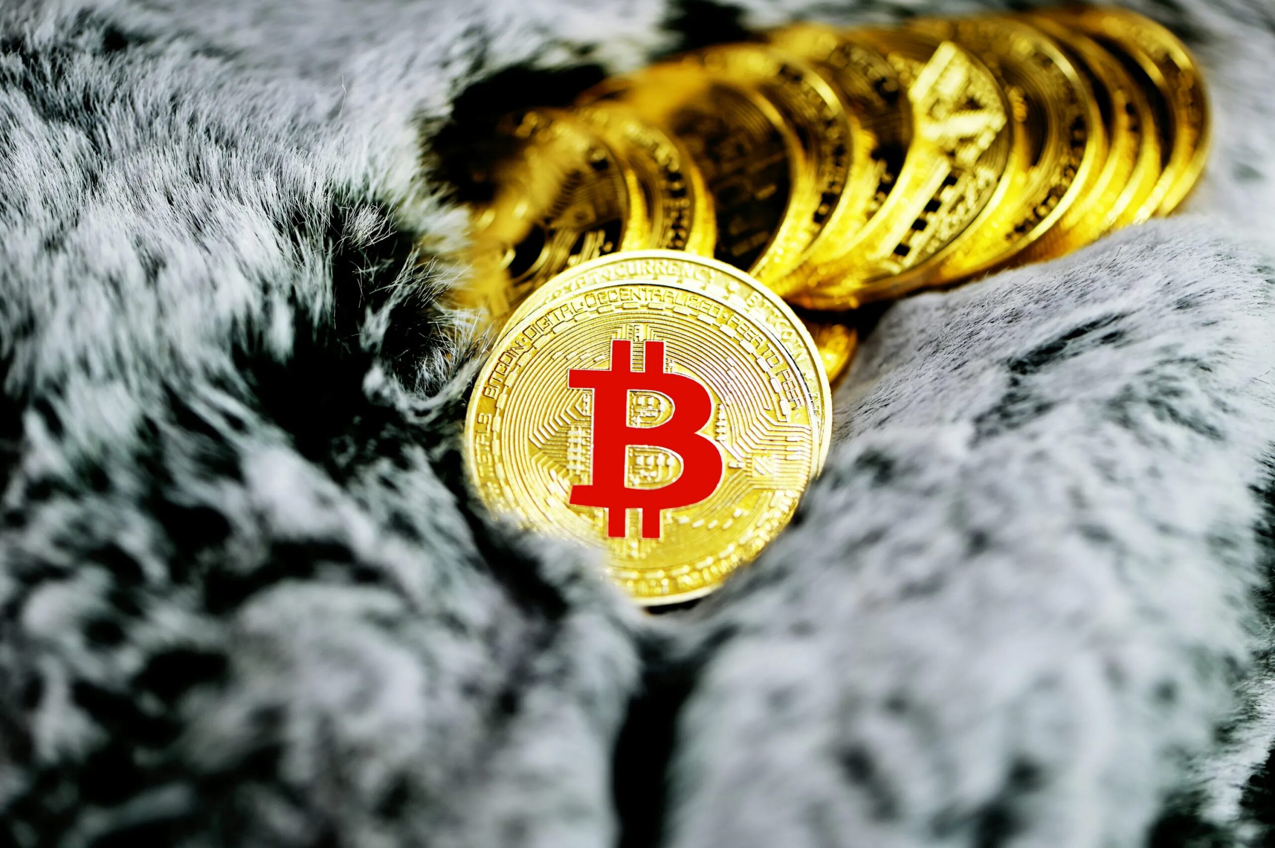 Сплячий біткойн-гігант активізувався, продав 12,000 BTC у несподіваному кроці.